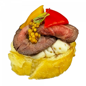 Фотография Брускетта с ростбифом и запеченым сладким перцем