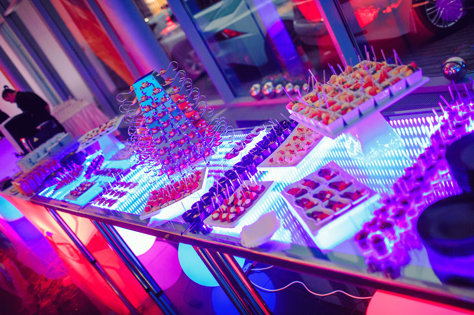 Фуршет в автосалоне