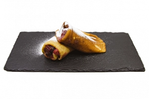 Фотография Блин с клубникой и вишней