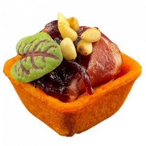 Фотография Мини-тарталетка с утиной грудкой и печеной грушей