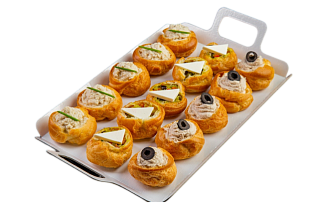 Фотография Сет профитроли с муссом из тунца, курицы и запеченных овощей с брынзой